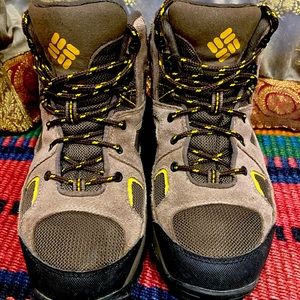 COLUMBIA Mens Hiking Boots Size 8